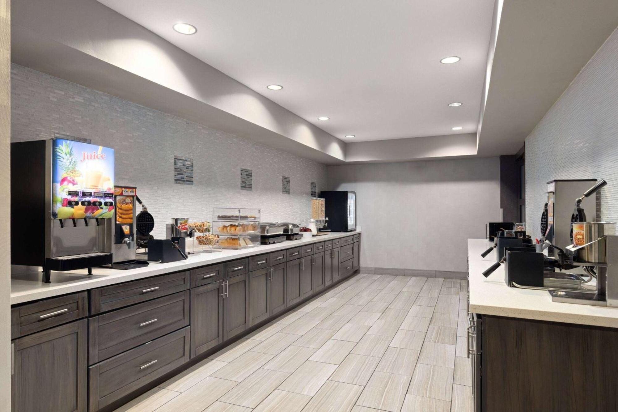 La Quinta By Wyndham Williams-Grand Canyon Area Exterior photo
